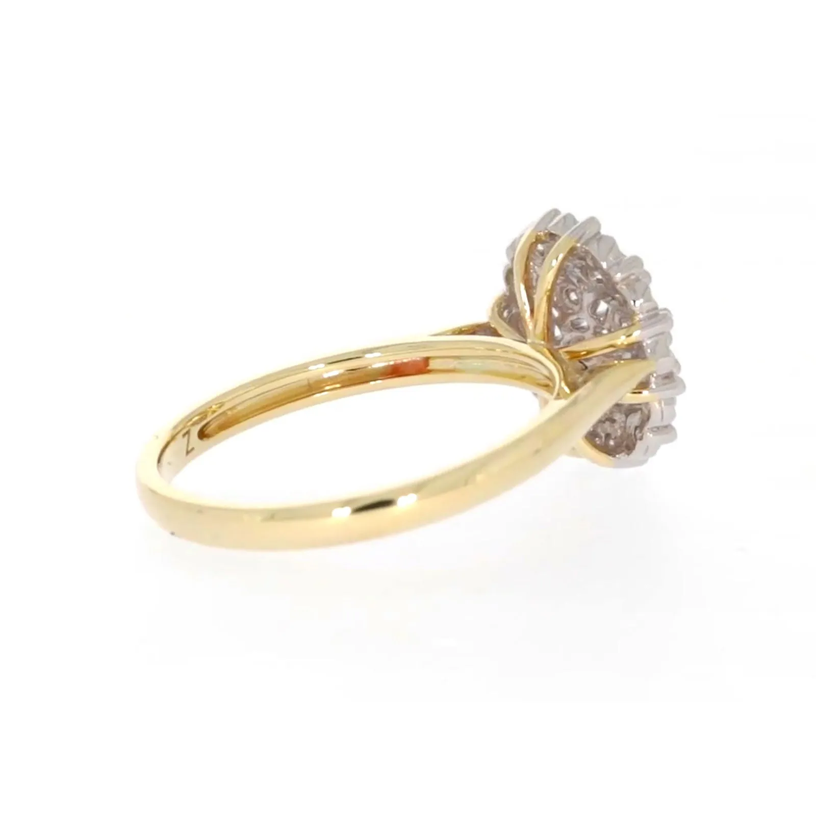 9ct Two Tone Gold Round Brilliant Cut 0.10 CARAT tw of Diamonds Ring